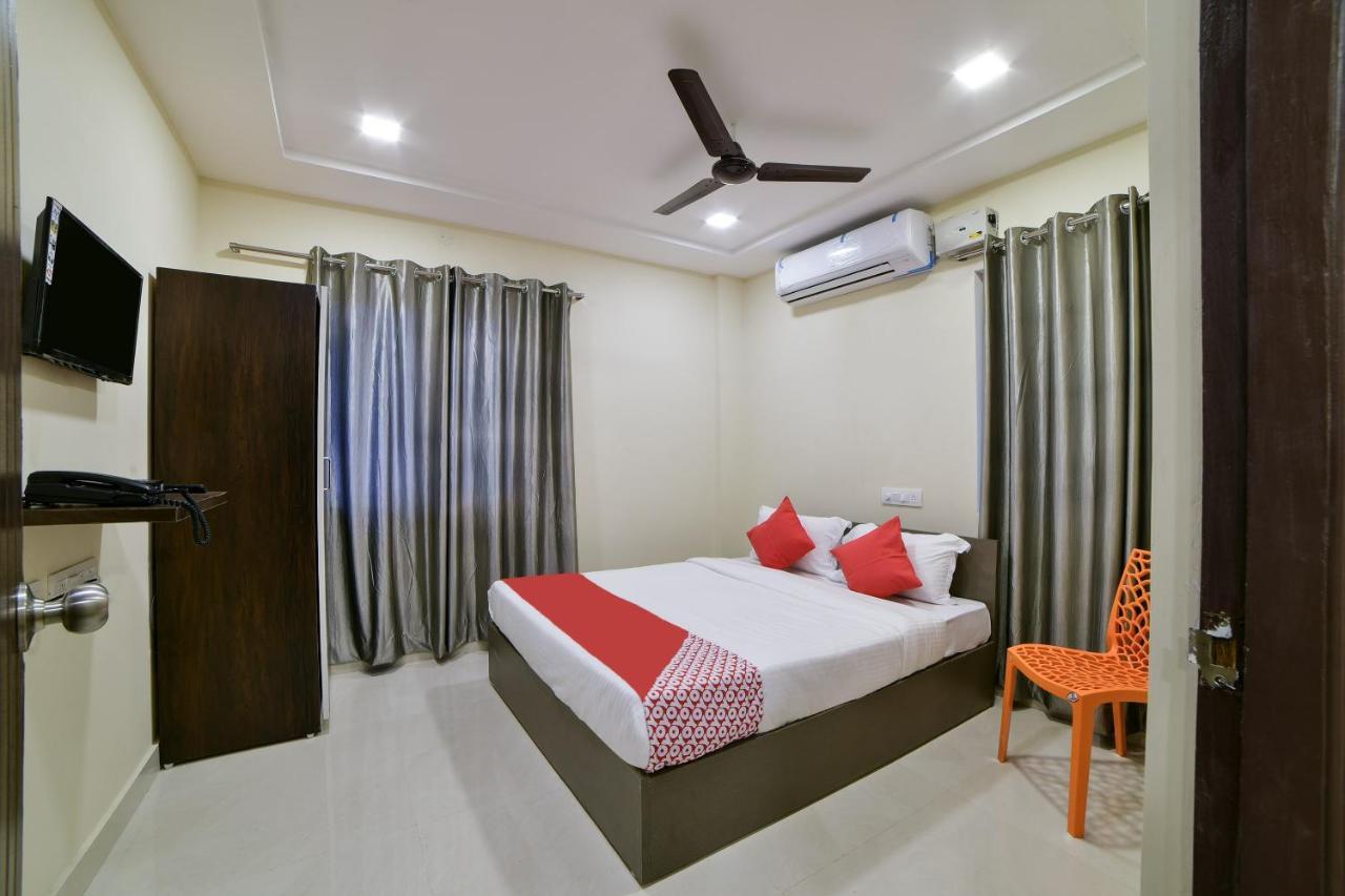 Oyo 16606 Iconic Living Hotel Hyderabad Eksteriør billede