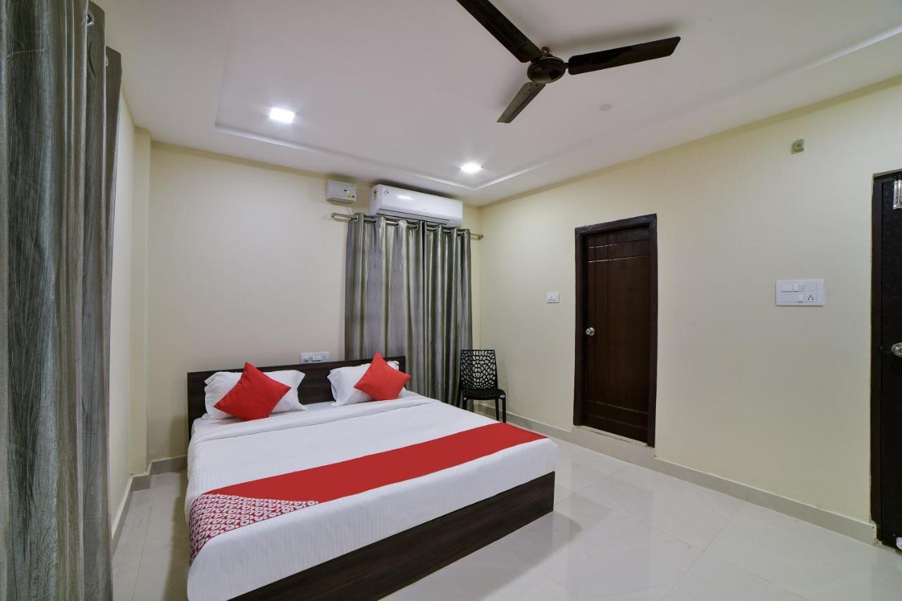 Oyo 16606 Iconic Living Hotel Hyderabad Eksteriør billede
