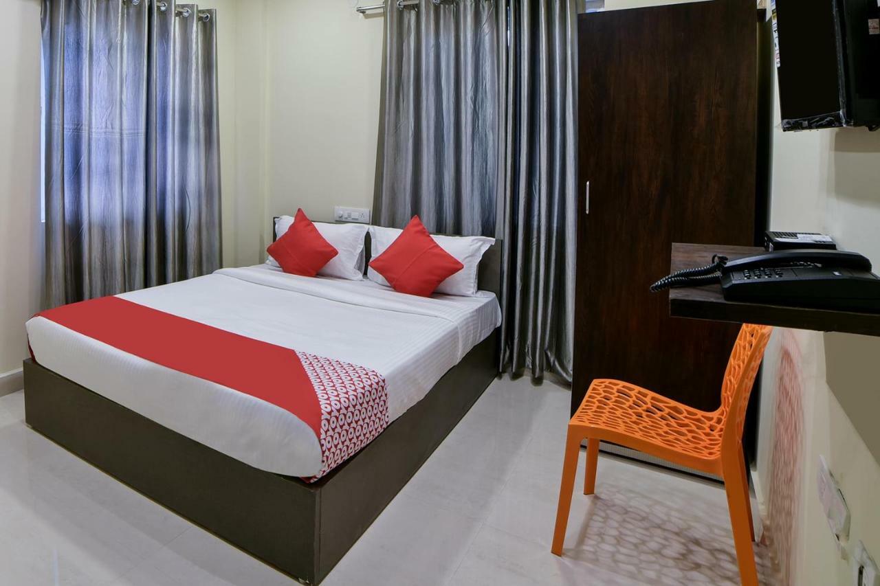 Oyo 16606 Iconic Living Hotel Hyderabad Eksteriør billede